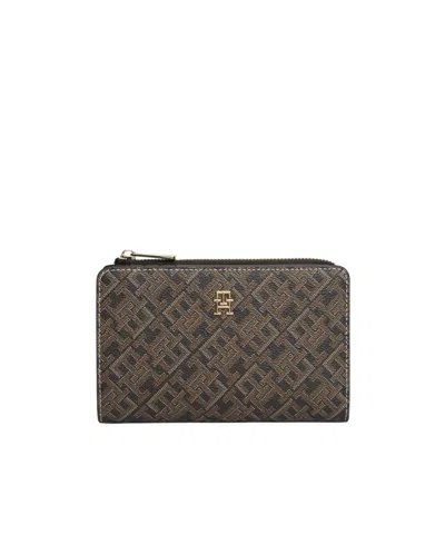 Tommy Hilfiger Zip Around Purse In Black