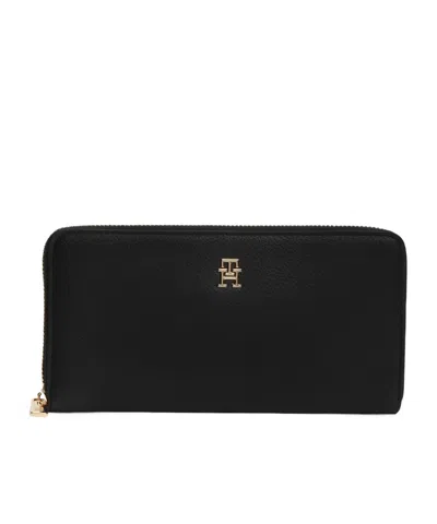 Tommy Hilfiger Zip Around Purse In Black