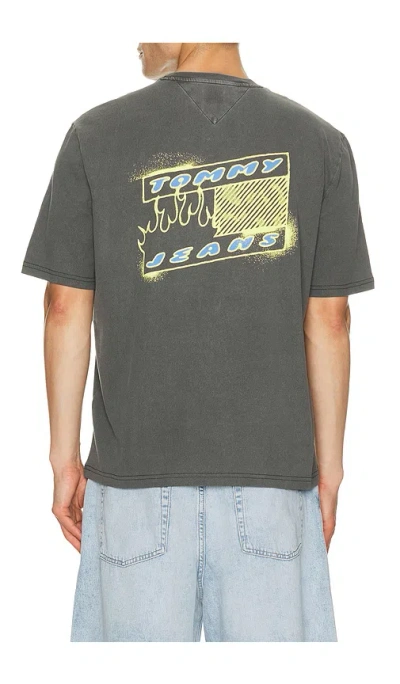 Tommy Jeans 90s Bubble Flag Tee In Black
