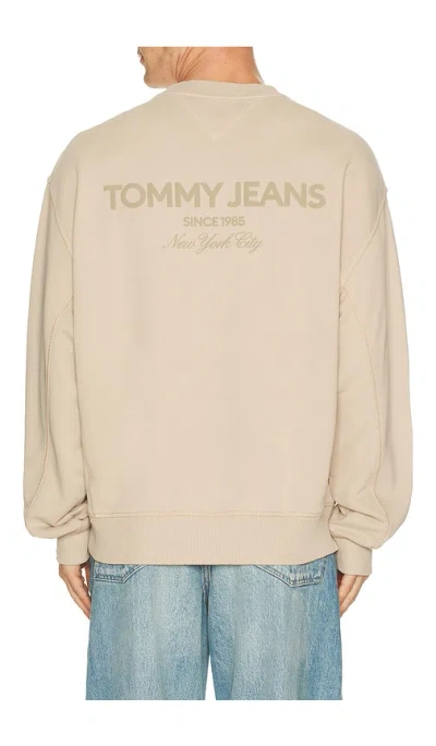Tommy Jeans 90s New Classics Sweatshirt In Coastal Taupe