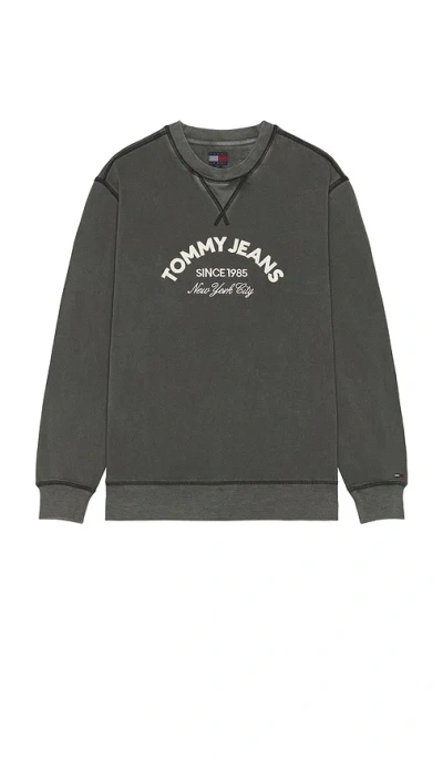 Tommy Jeans Applique Crew Sweatshirt In Black
