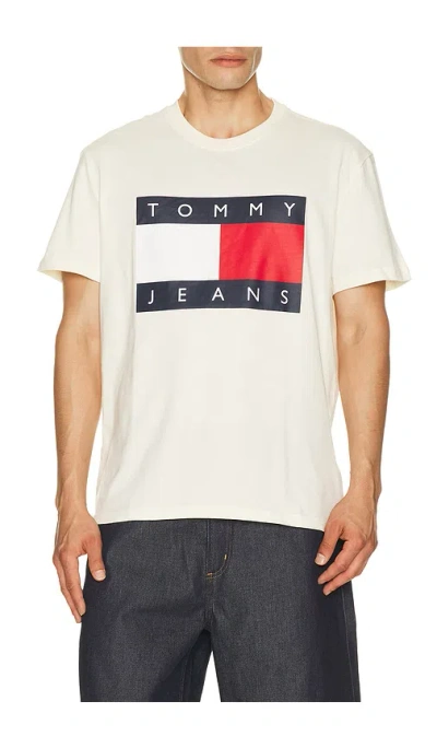 Tommy Jeans Big Flag Tee In White
