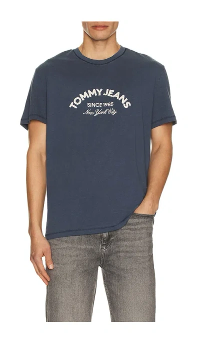 Tommy Jeans Center Arch Tee In Blue