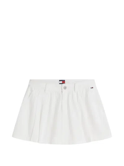Tommy Jeans Logo-patch Pleated Mini Skirt In White