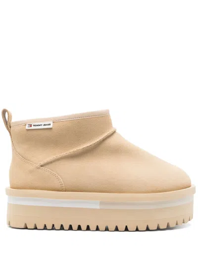 Tommy Jeans Suede Boots In Neutrals