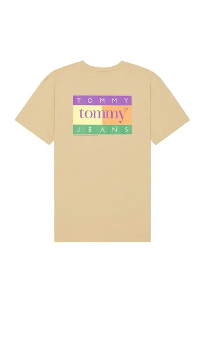 Tommy Jeans Summer Flag Tee In Tawny Sand