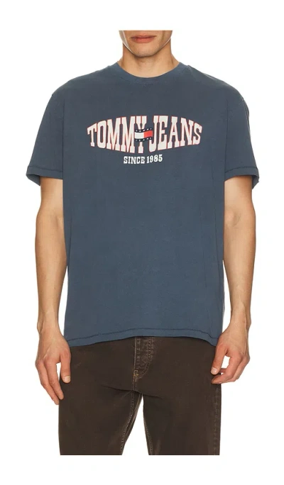 Tommy Jeans Waving Flag Tee In Blue