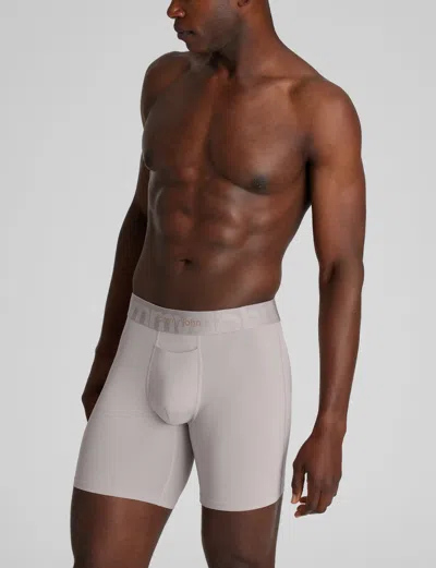 Tommy John Men's Customized Flex Mid-length Boxer Brief 6" In Gray