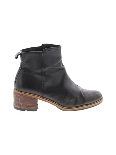 Pre-owned Toms Ankle Boots In Black