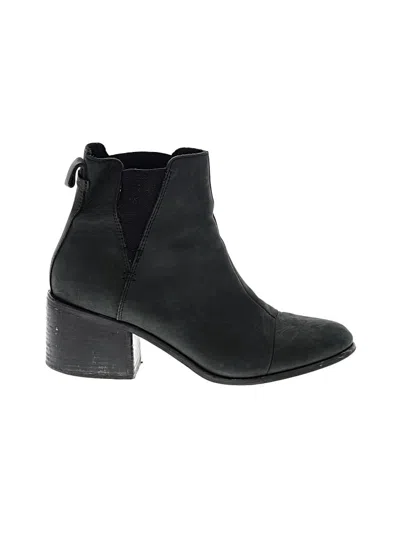 Pre-owned Toms Ankle Boots In Black