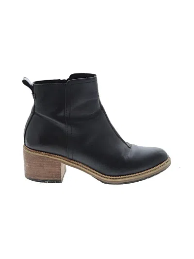 Pre-owned Toms Ankle Boots In Black