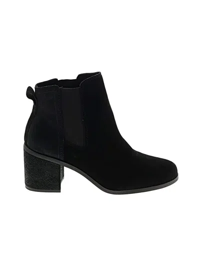 Pre-owned Toms Ankle Boots In Black