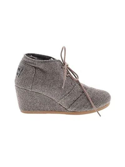 Pre-owned Toms Ankle Boots In Brown