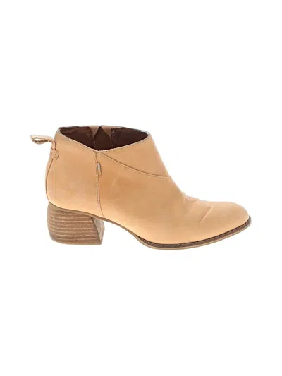 Pre-owned Toms Ankle Boots In Brown