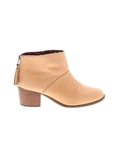 Pre-owned Toms Ankle Boots In Brown