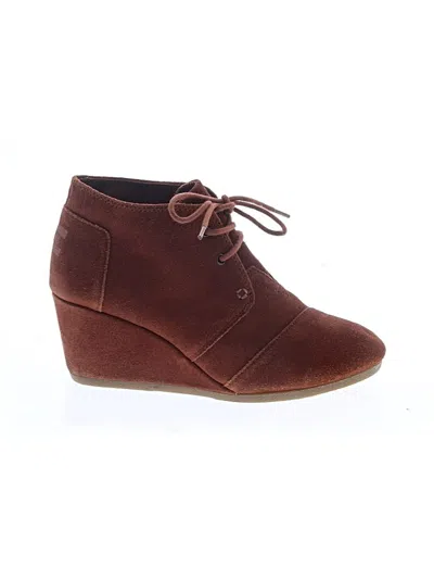 Pre-owned Toms Ankle Boots In Brown