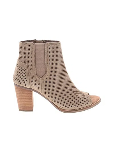 Pre-owned Toms Ankle Boots In Brown