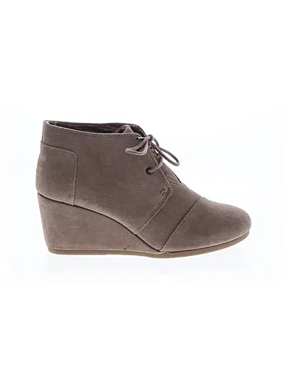 Pre-owned Toms Ankle Boots In Brown