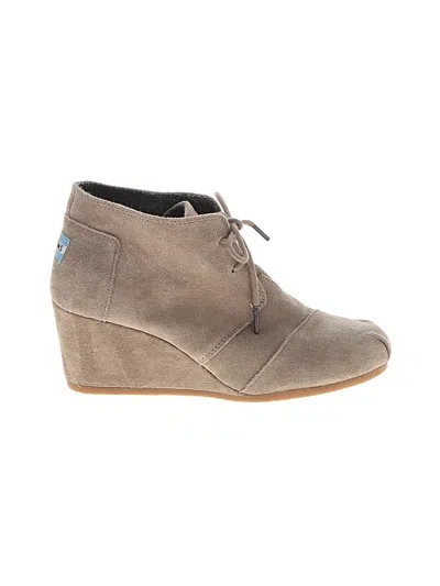 Pre-owned Toms Ankle Boots In Brown