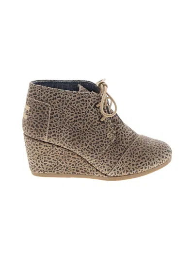 Pre-owned Toms Ankle Boots In Brown