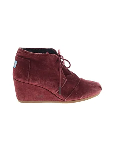 Pre-owned Toms Ankle Boots In Burgundy