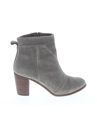 Pre-owned Toms Ankle Boots In Gray