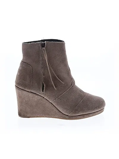 Pre-owned Toms Ankle Boots In Gray