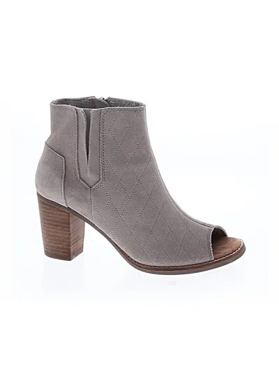 Pre-owned Toms Ankle Boots In Gray