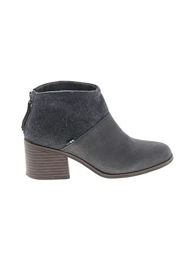 Pre-owned Toms Ankle Boots In Gray