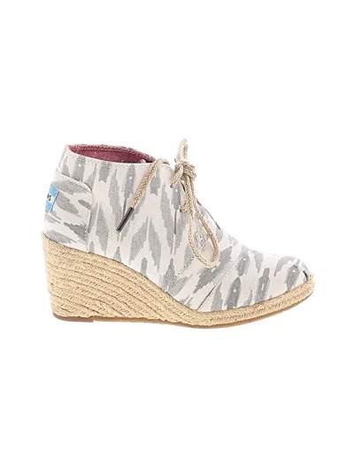 Pre-owned Toms Ankle Boots In Gray