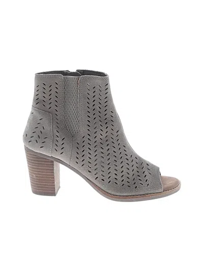 Pre-owned Toms Ankle Boots In Gray