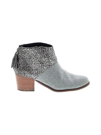 Pre-owned Toms Ankle Boots In Gray