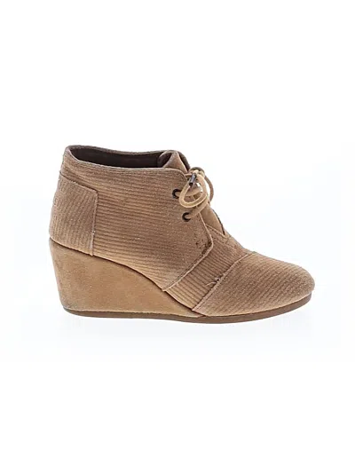 Pre-owned Toms Ankle Boots In Tan