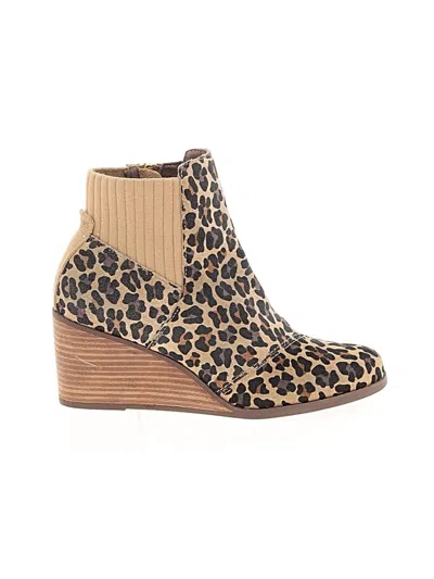 Pre-owned Toms Ankle Boots In Tan