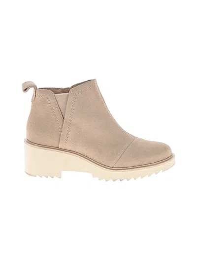 Pre-owned Toms Ankle Boots In Tan