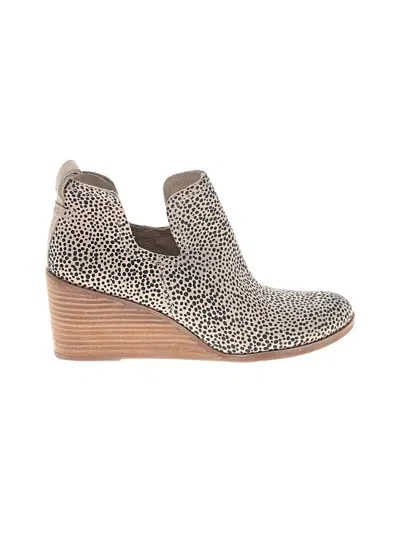 Pre-owned Toms Ankle Boots In White
