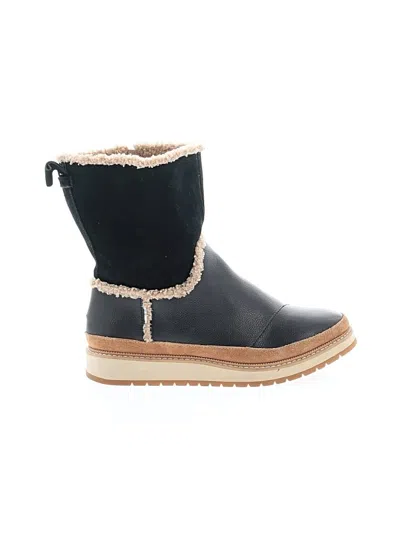 Pre-owned Toms Boots In Black