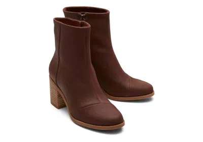 TOMS EVELYN HEELED BOOT IN CHESTNUT LEATHER