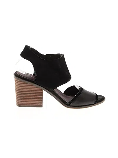 Pre-owned Toms Heels In Black
