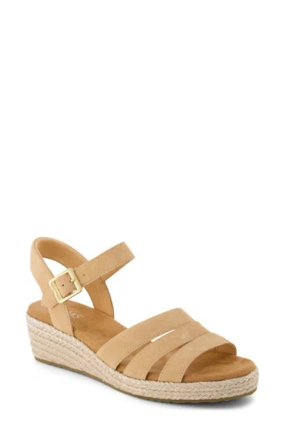 Toms Julia Wedge Sandal In Brown