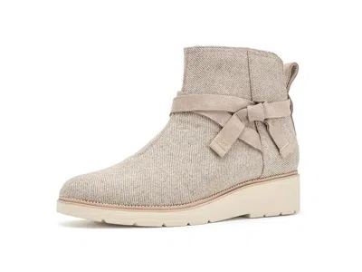 Toms Marlow Women's Boots Beige: 6 B - Medium, Suede In Gold