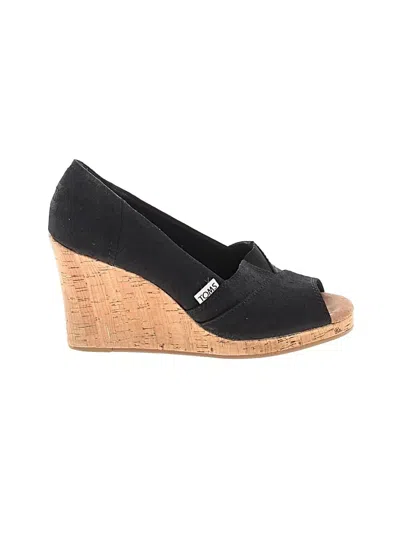 Pre-owned Toms Sandals In Black
