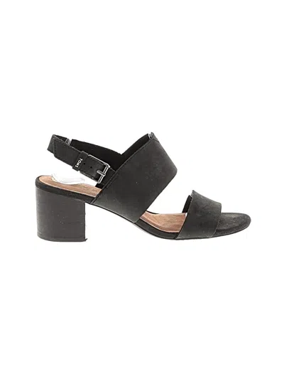 Pre-owned Toms Sandals In Black