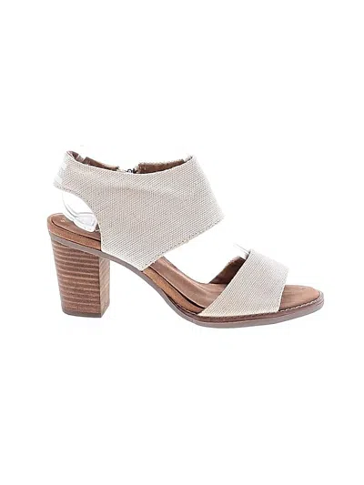 Pre-owned Toms Sandals In Ivory