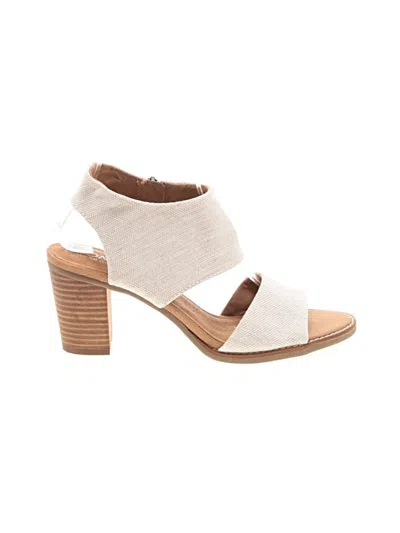 Pre-owned Toms Sandals In Ivory
