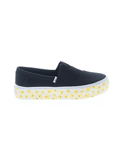 Pre-owned Toms Sneakers In Black