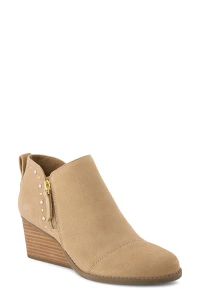 Toms Wedge Leather Bootie In Medium Beige