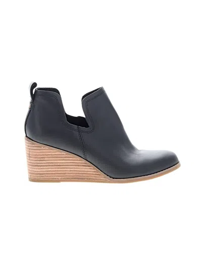 Pre-owned Toms Wedges In Black