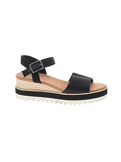 Pre-owned Toms Wedges In Black