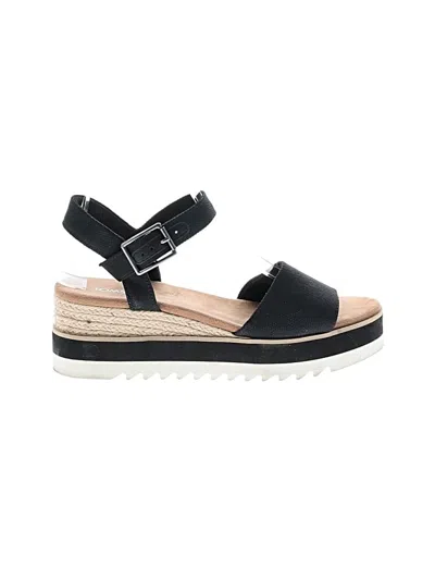 Pre-owned Toms Wedges In Black
